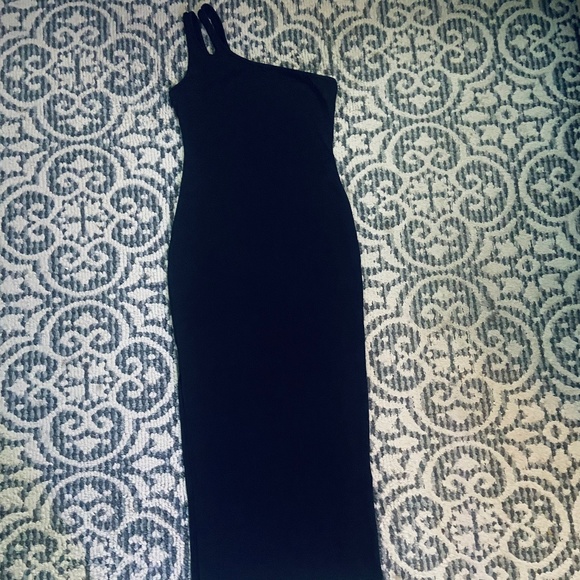 One Shoulder Black Midi Bodycon Dress, Brand New (Tags attached). Medium. - Picture 1 of 3